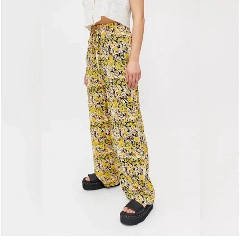 Urban Outfitters Black & Yellow Wide-Leg Floral Print Pants